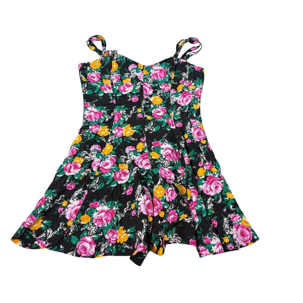 Vintage All that Jazz black floral romper. Size 9, 10. 1980s, 1990s. whimsygoth